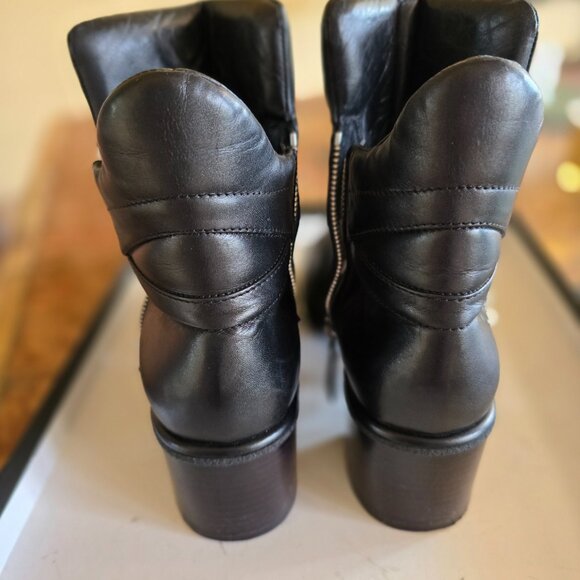 Chanel ankle boots size 39 - Picture 9 of 11